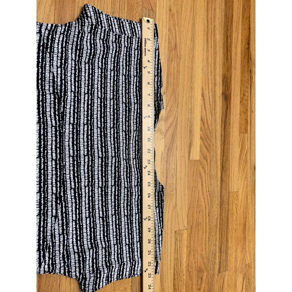 T by Talbots Black White Dash Print Shift Dress Petite P Short Sleeve Curved Hem